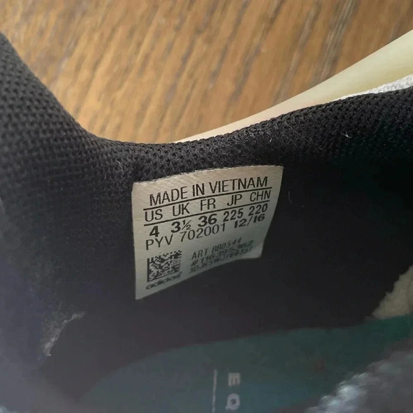 Adidas Originals EQT support ADV running  shoe size 4Y - Picture 3 of 5